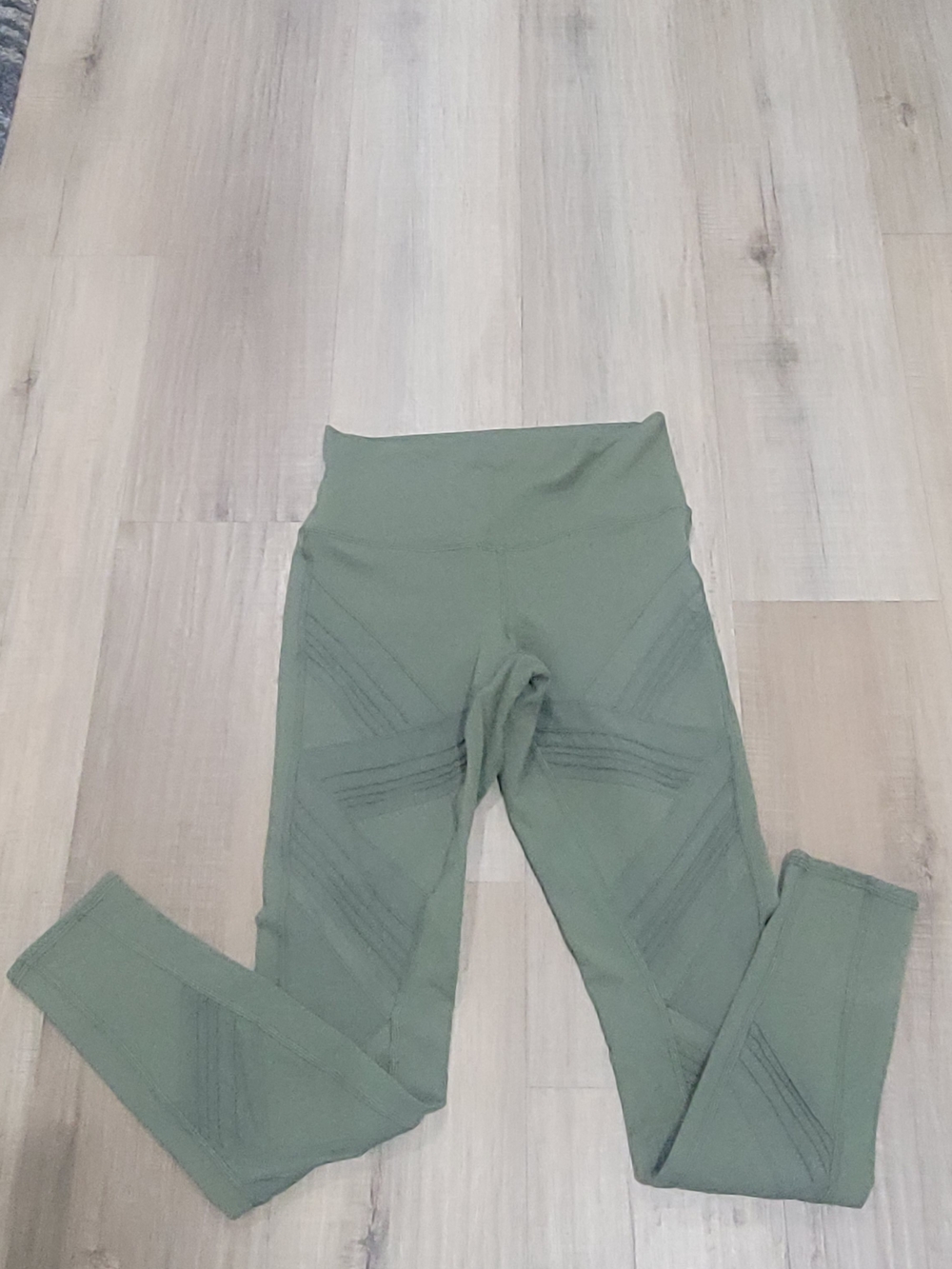 ALO Yoga Olive Green High-Waist Leggings